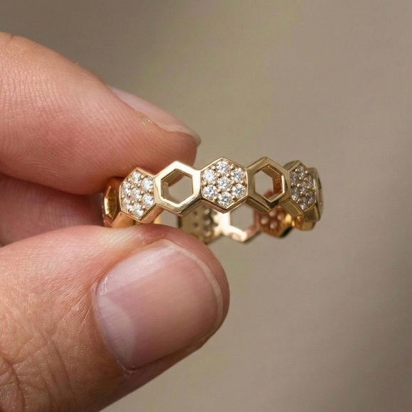 Mint&Lilly Jewelry - Mint & Lily Honeycomb Open Band Ring
